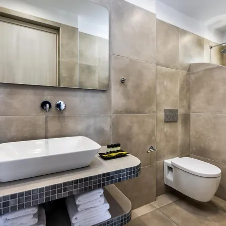 Kavallaris & Lejlighedshotel 2*